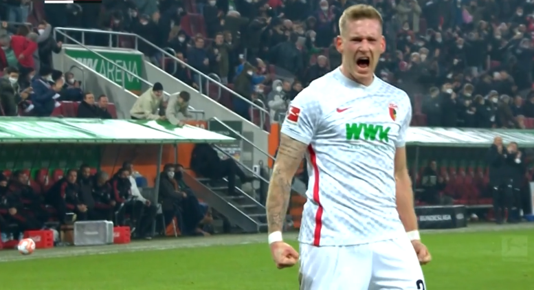  德甲黑马弗赖堡爆冷击败拜仁引热议  